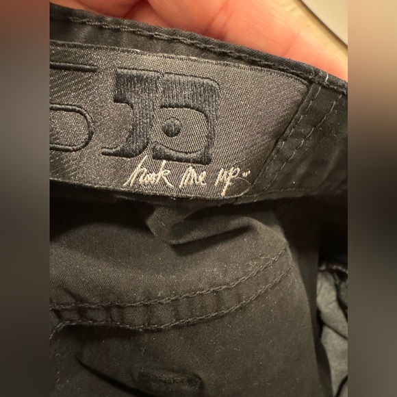 Joes - Picture 7 of 7